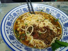 -渝之汇牛肉豌杂面