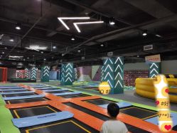 -反弹蹦床公园(柳南万达店)