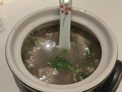 舞茸菌炖肉丸汤-费大厨辣椒炒肉(高铁吾悦广场店)
