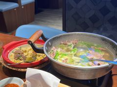 -全牛匠·乐山跷脚牛肉(西单华威约饭街店)