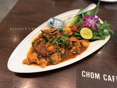 -Chom Cafe and Restaurant