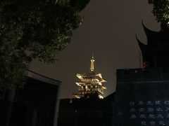 -吴山路夜市