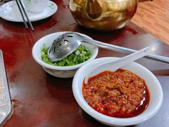 -绿色墨脱石锅城