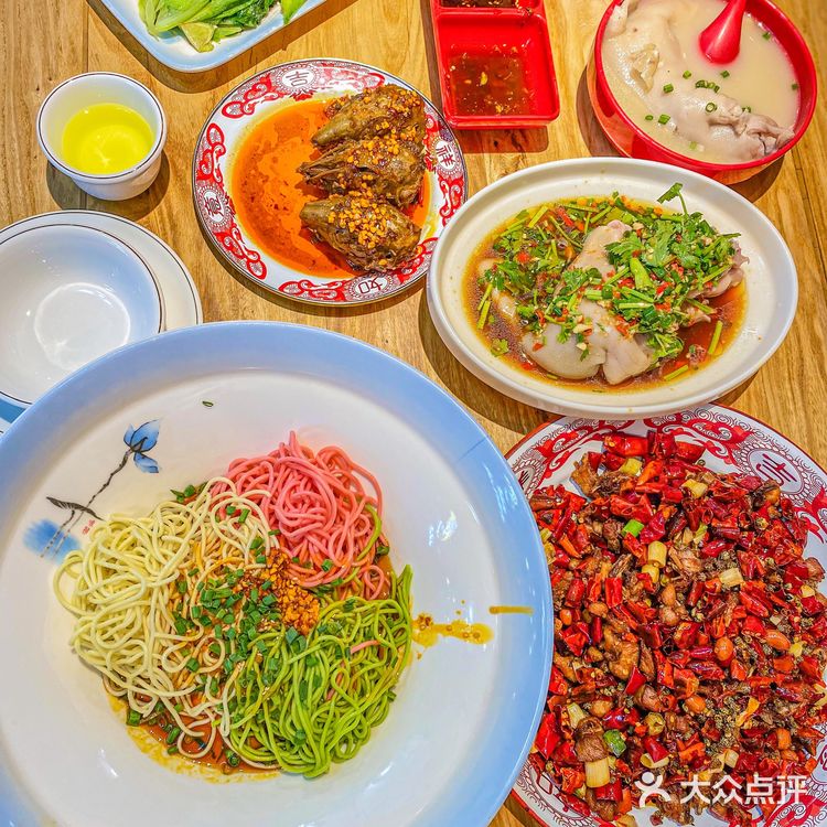 成都探店 | 王婆婆老妈蹄花