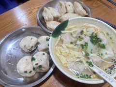 -黄阿姨锅贴大王(万航渡路店)