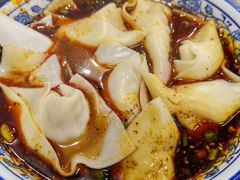 红汤抄手-西月城谭豆花(光华店)