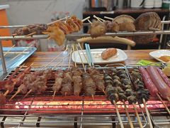 -哈尔滨小酒馆·鲜肉现穿自助烧烤(康新花园店)