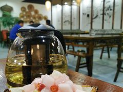 -黄桷树曹家私房菜(江与城店)