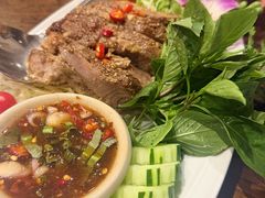 -Chom Cafe and Restaurant