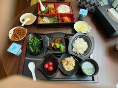 -奔驰上海利星(七宝店)