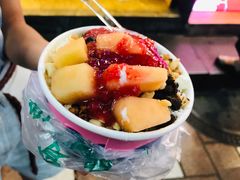草莓刨酸奶-一只酸奶牛(八一路店)