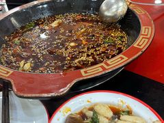 -烧哥美蛙肥肠鱼火锅·十五年社区店