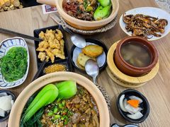 -煲仔皇腊味煲仔饭(经四万达店)