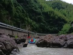 -安吉龙王山峡谷漂流