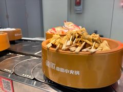 -龍歌自助小火锅(芝罘万达店)