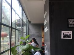 -阿洪锅贴王(小吃城店)