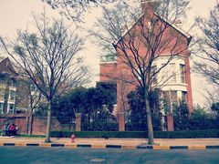 -钟书阁(松江泰晤士小镇店)