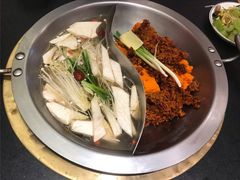 -沸炉重庆老火锅(军事博物馆店)