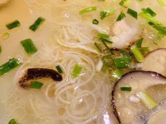 鸡汤银丝面-二孃鸡爪爪(东郊记忆店)
