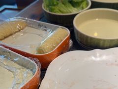 -两三事小郡肝串串香火锅(桂庙店)