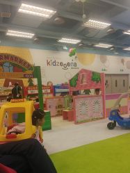 -莫莉幻想儿童乐园(三河燕郊永旺店)