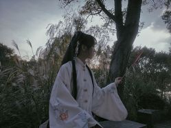 -汉仪华裳汉服馆(打浦桥店)