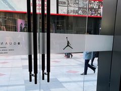 -Air Jordan(世贸天阶店)