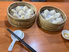 -莱莱小笼·乔艾