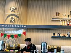 -星巴克臻选(上海合生汇1F店)