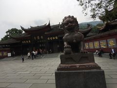 -峨眉山报国寺