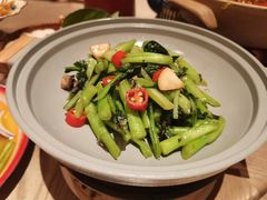 -耶里夏丽·丝路国际·新疆餐厅(浦东区东方路店)