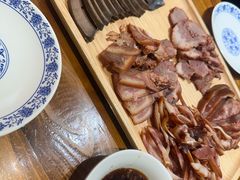 -老天桥酱肉烧饼夹肘子(天桥店)