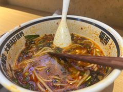 -霸舌生滚牛肉米粉(天生街道店)