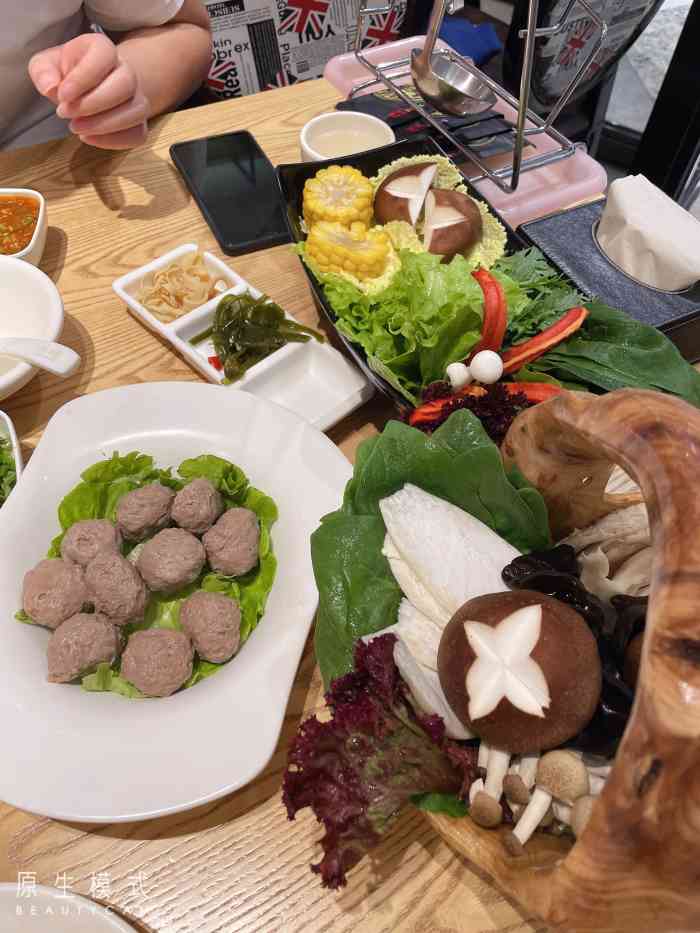 掂档潮汕牛肉火锅(沈阳铁西万象汇店)-"92菜品:食材新鲜,先喝汤后