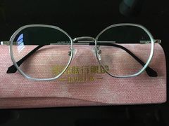 -视野联行眼镜•蔡司•依视路(温江店)