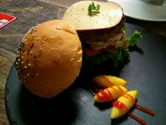 -HIGH FIVE哈福手工汉堡(桂林路店)