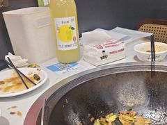 -鲁员外地锅鸡地锅鱼(古墩路店)