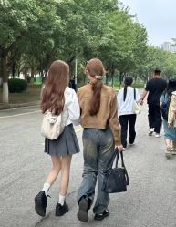 -MOVAN  HAIR莫凡匠人发型屋