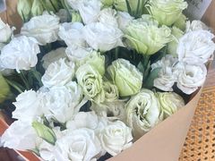 -何兮花店·气球派对鲜花店(马桥银春路万科城店)