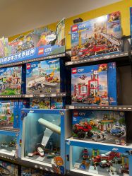 -乐高授权专卖店(朝阳大悦城店)
