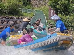 -尧山大峡谷漂流