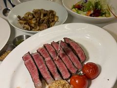 -MONICH牛排融合餐厅(和义大道购物中心店)