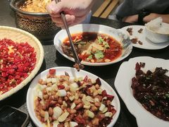 -万重锦·人文川菜馆(骡马市店)