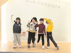-蓝话筒·少儿成人演讲口才·主持朗诵·戏剧表演(大华第一坊店)