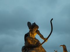 -巴陵广场