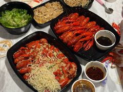 -肥肥虾庄·金牌油焖大虾(汉街SKP店)