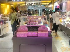 -泡泡玛特POPMART(上海环球港店)