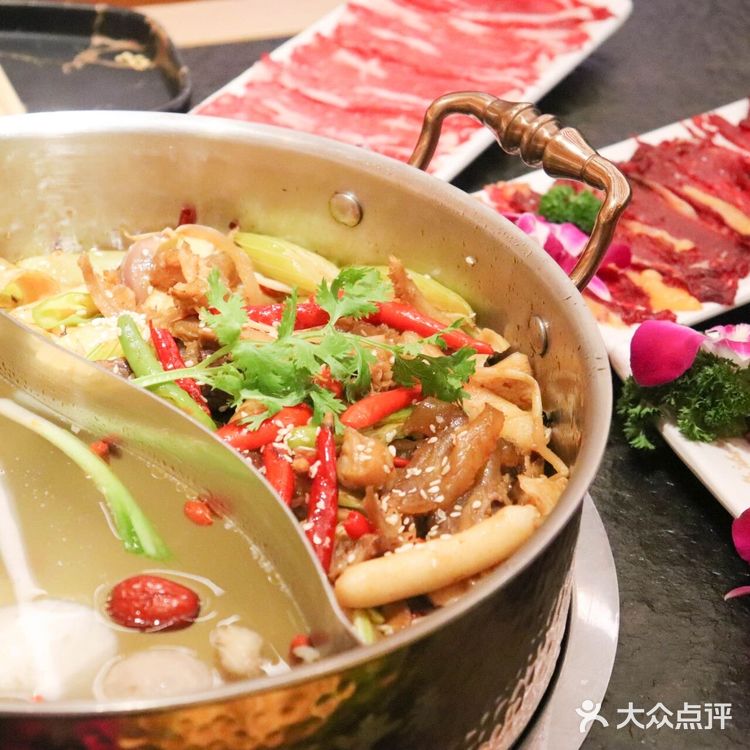 南京牛肉火锅,鲜嫩牛肉吃起来!🌸🌸