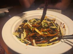 -魏铭鱼头捞饭(晋阳路店)