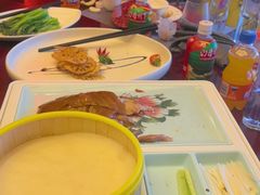 -粤尚腾香居中餐厅(首都机场希尔顿店)